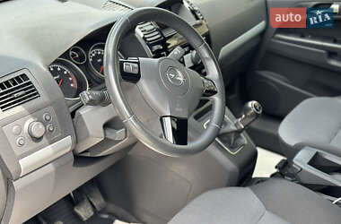 Мінівен Opel Zafira 2010 в 