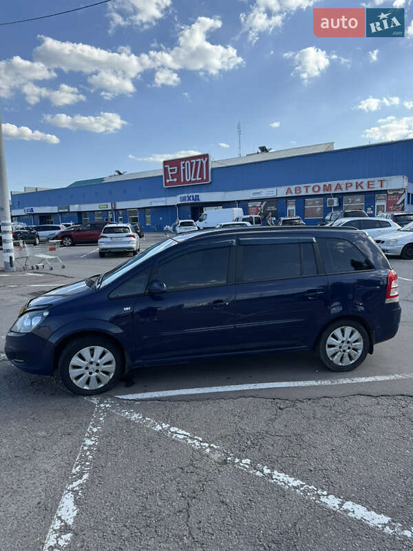 Мінівен Opel Zafira 2009 в Києві