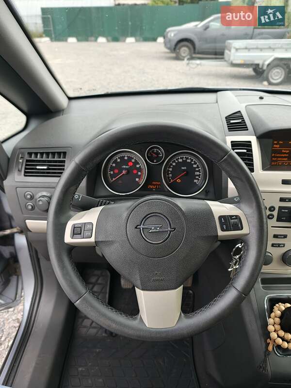 Мінівен Opel Zafira 2008 в Києві