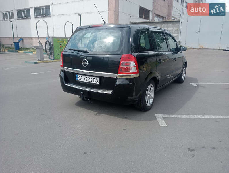 Минивэн Opel Zafira 2009 в Киеве