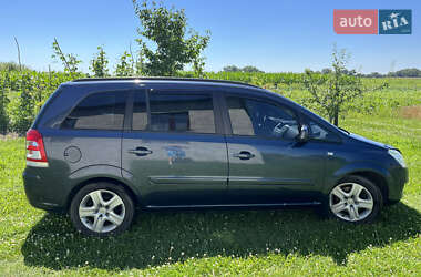 Минивэн Opel Zafira 2009 в Ивано-Франковске