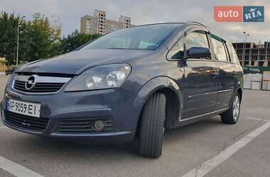 Минивэн Opel Zafira 2007 в 