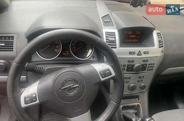Минивэн Opel Zafira 2009 в 
