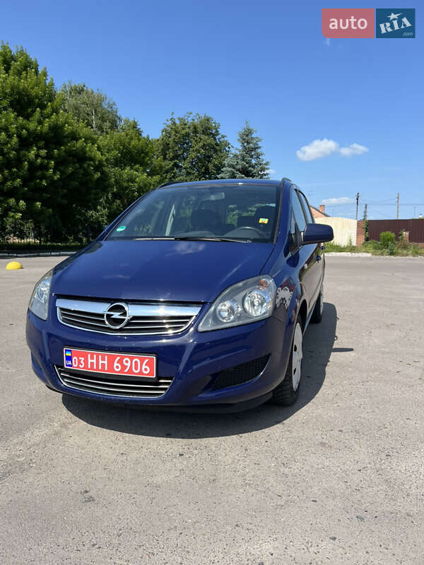 Минивэн Opel Zafira 2012 в Луцке
