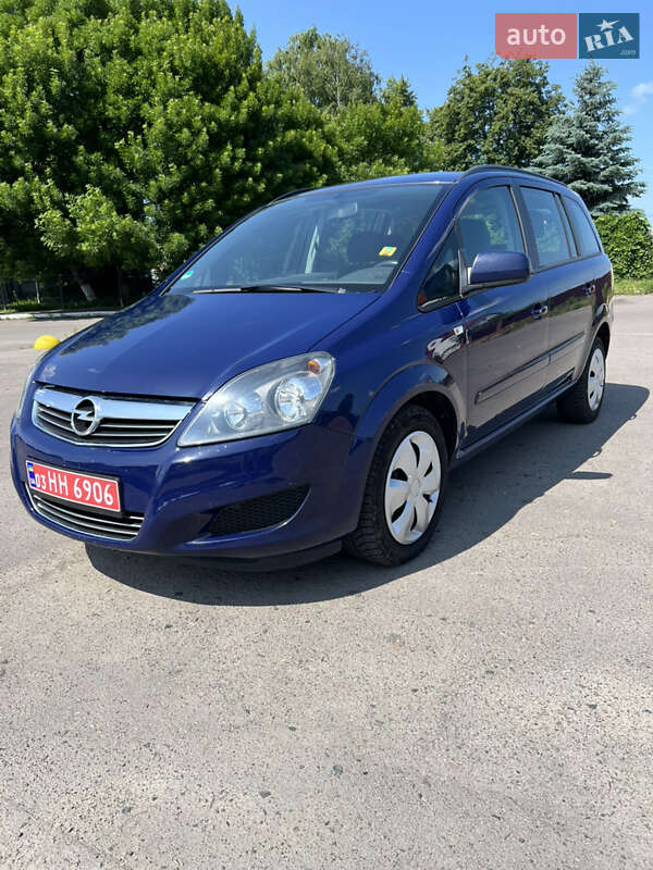 Минивэн Opel Zafira 2012 в Луцке