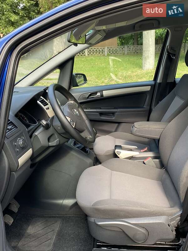 Минивэн Opel Zafira 2008 в Полтаве