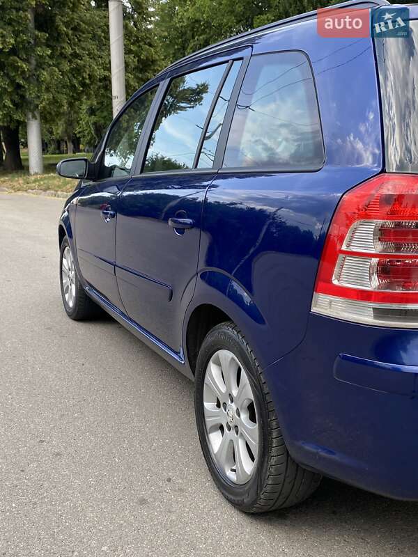 Минивэн Opel Zafira 2008 в Полтаве