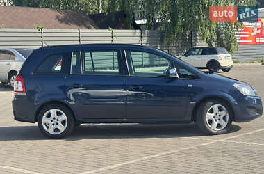Минивэн Opel Zafira 2012 в 