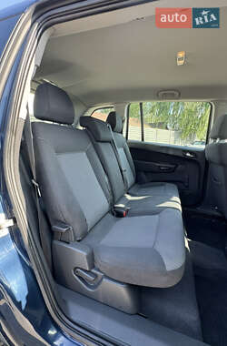 Минивэн Opel Zafira 2012 в 