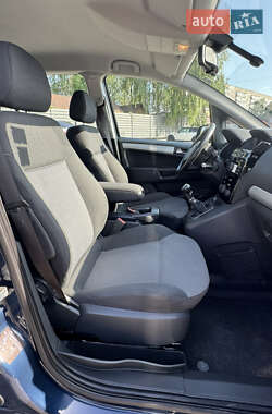 Минивэн Opel Zafira 2012 в 