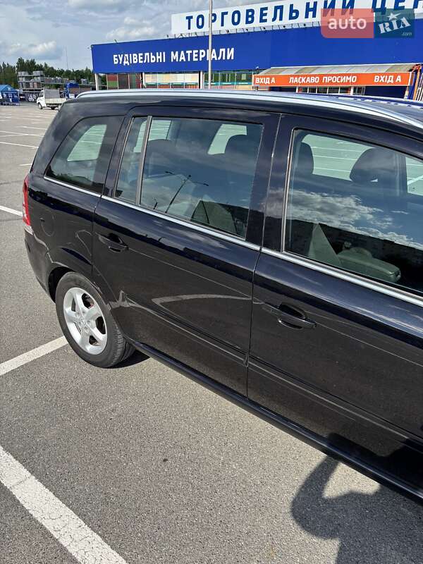 Минивэн Opel Zafira 2007 в Каменец-Подольском