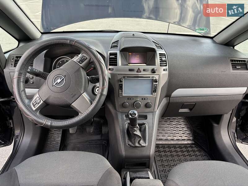 Минивэн Opel Zafira 2007 в Каменец-Подольском