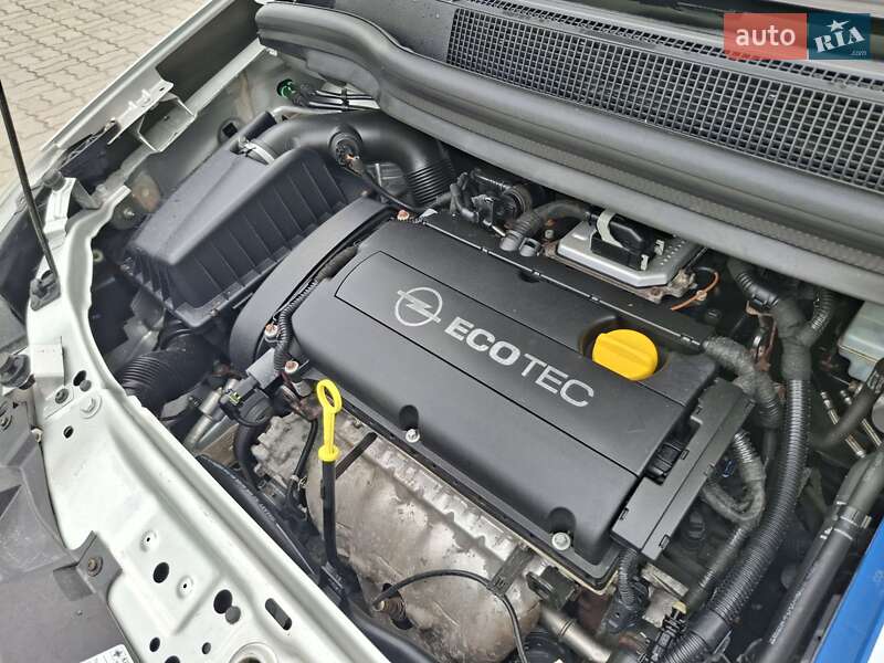 Минивэн Opel Zafira 2009 в Луцке