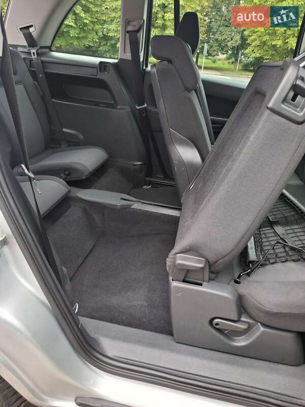 Минивэн Opel Zafira 2009 в Луцке