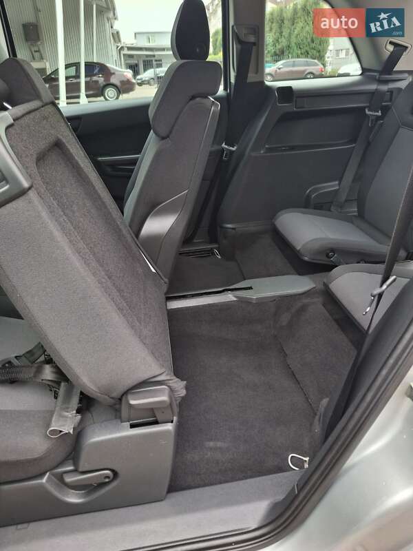 Минивэн Opel Zafira 2009 в Луцке