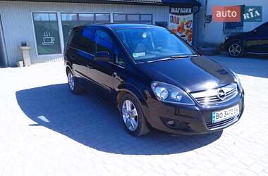 Минивэн Opel Zafira 2011 в Гусятине