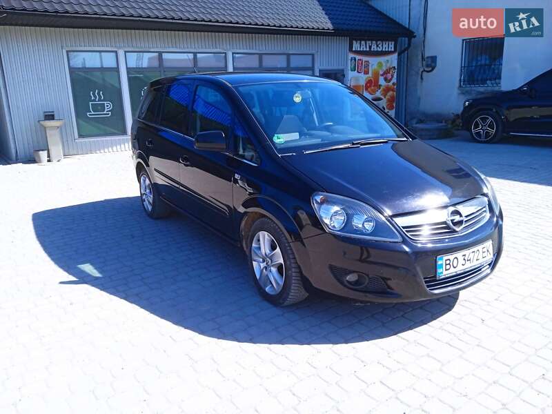 Opel Zafira 2011