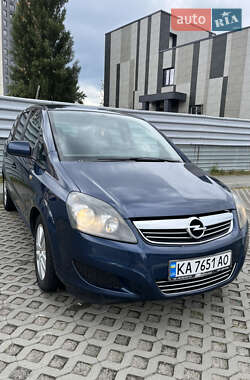 Минивэн Opel Zafira 2011 в Киеве