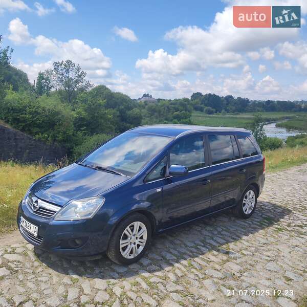 Минивэн Opel Zafira 2011 в Бердичеве