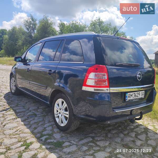Минивэн Opel Zafira 2011 в Бердичеве