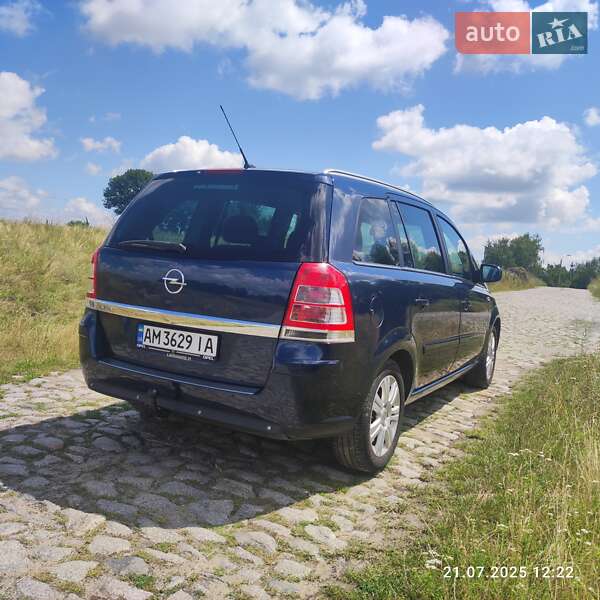 Минивэн Opel Zafira 2011 в Бердичеве
