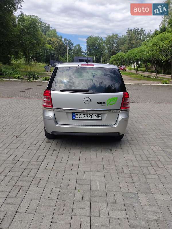 Мінівен Opel Zafira 2011 в Дрогобичі