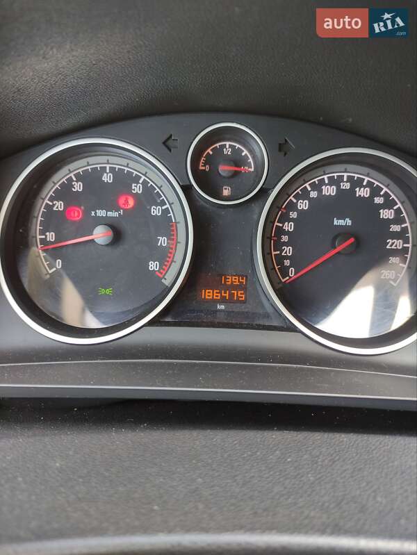 Мінівен Opel Zafira 2011 в Дрогобичі