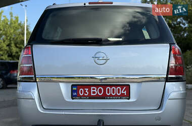Минивэн Opel Zafira 2006 в 