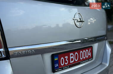 Минивэн Opel Zafira 2006 в 