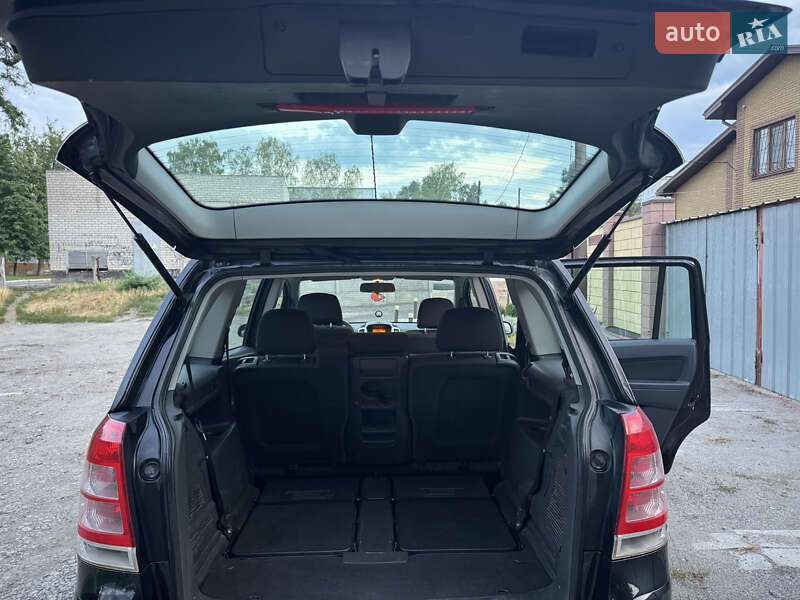 Мінівен Opel Zafira 2008 в Дніпрі