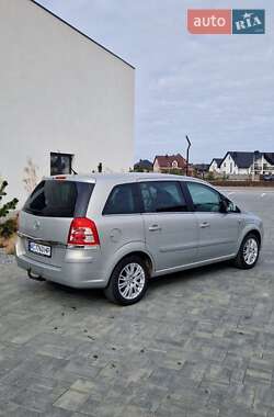Минивэн Opel Zafira 2010 в Луцке