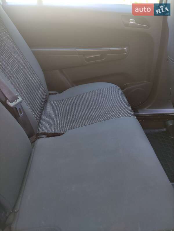 Мінівен Opel Zafira 2011 в Дрогобичі