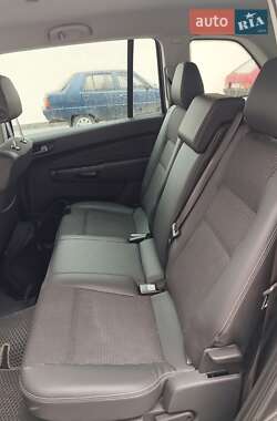 Минивэн Opel Zafira 2009 в 