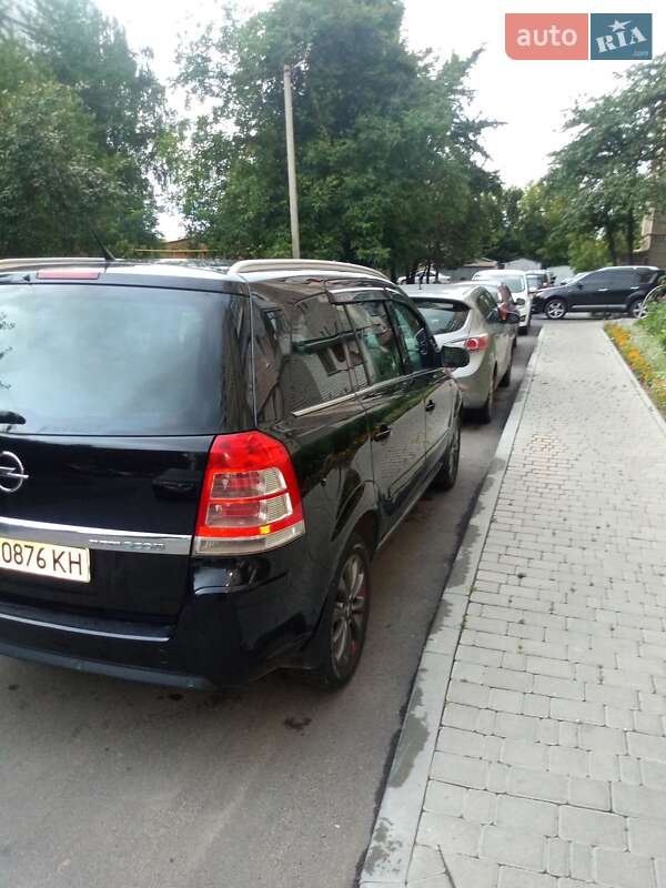 Минивэн Opel Zafira 2010 в Виннице