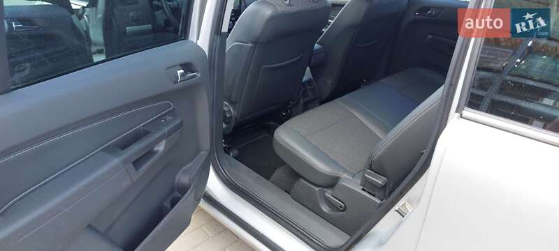 Минивэн Opel Zafira 2011 в Нововолынске
