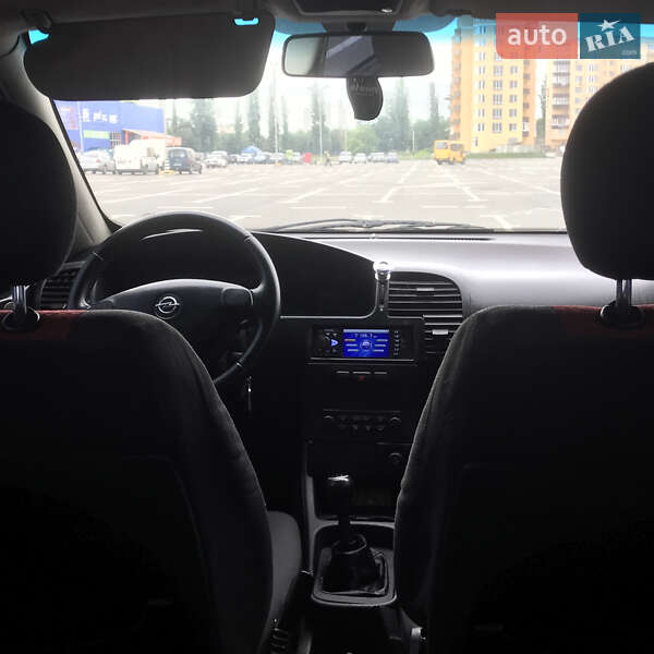Мінівен Opel Zafira 2004 в Кам'янець-Подільському