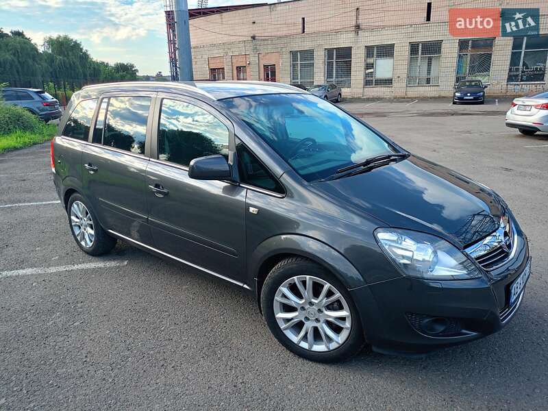 Opel Zafira 2010