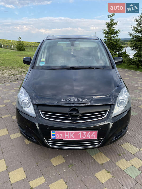 Минивэн Opel Zafira 2012 в Львове