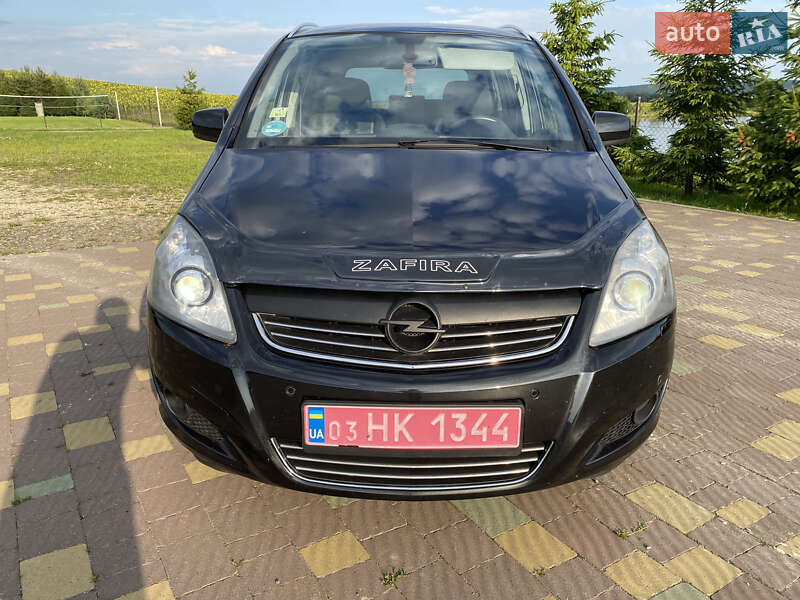Минивэн Opel Zafira 2012 в Львове