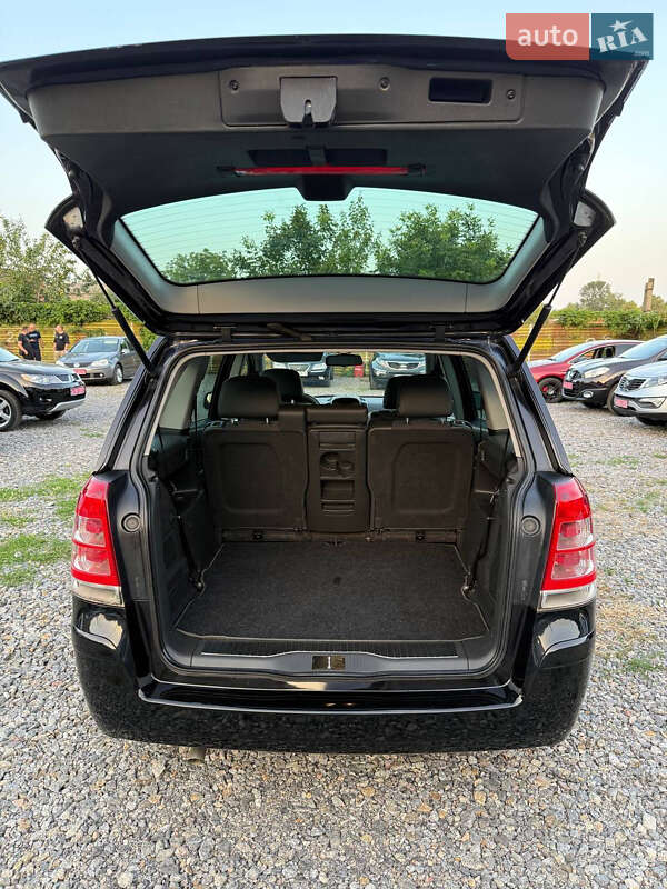 Минивэн Opel Zafira 2010 в Виннице