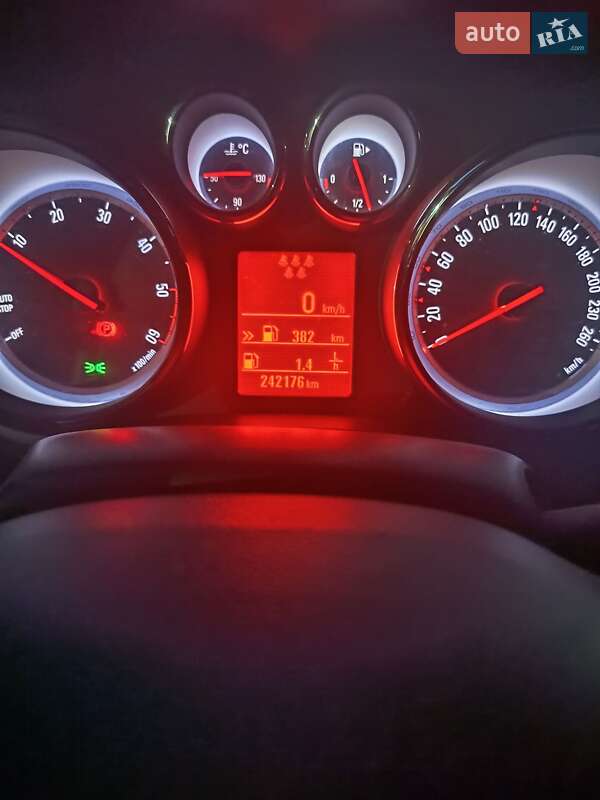 Мінівен Opel Zafira 2012 в Львові фото 23 Мінівен Opel Zafira 2012 в Львові