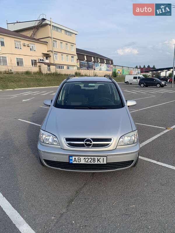 Opel Zafira 2004