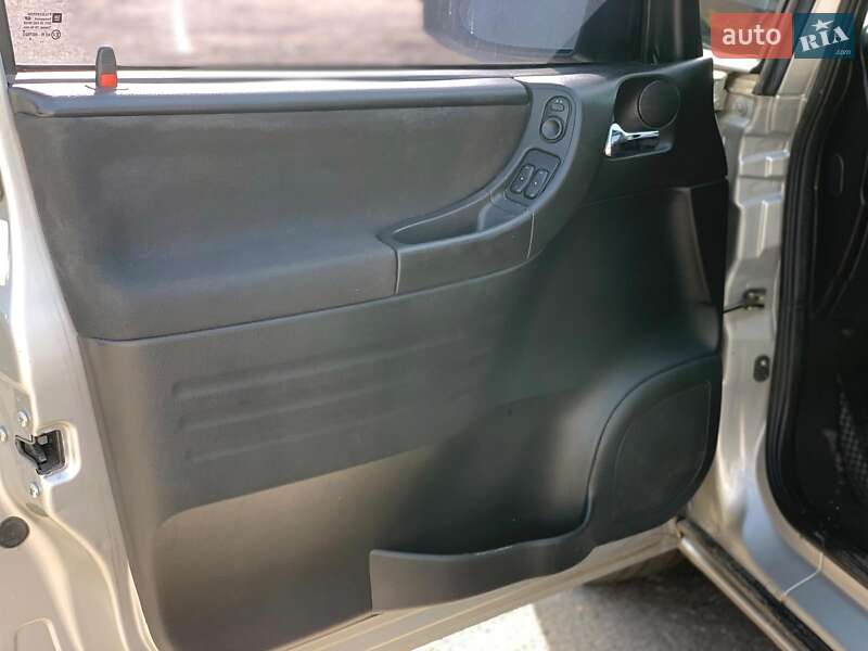 Минивэн Opel Zafira 2004 в Виннице