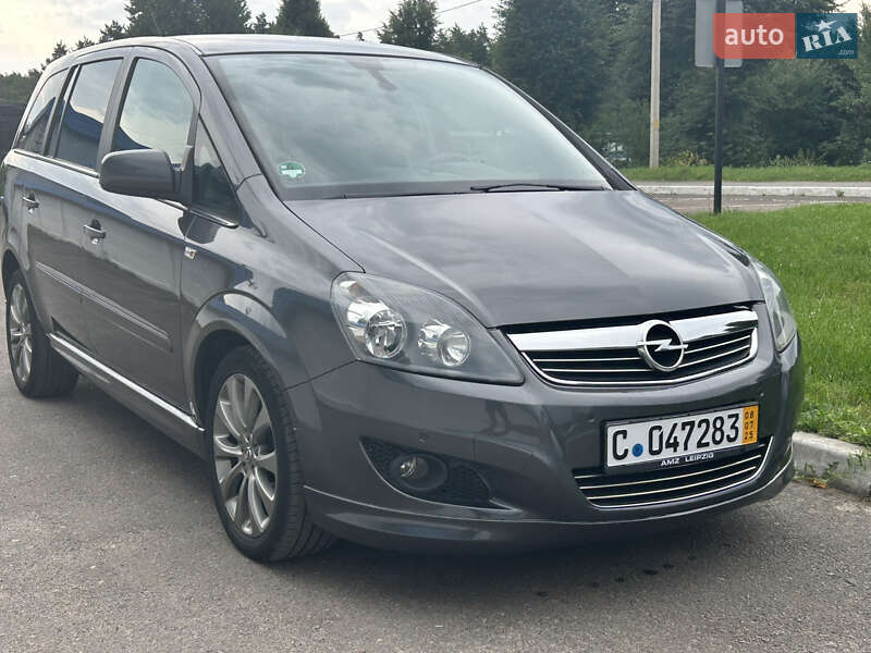 Opel Zafira 2011