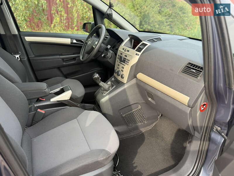 Мінівен Opel Zafira 2008 в Борисполі