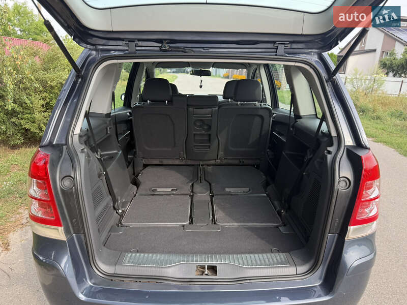 Мінівен Opel Zafira 2008 в Борисполі
