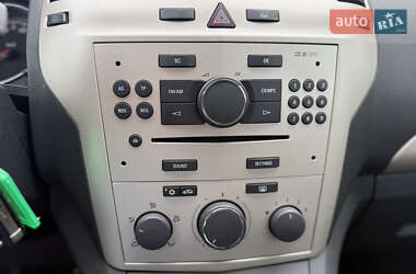 Минивэн Opel Zafira 2008 в 