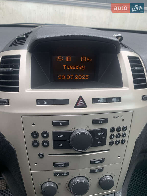 Минивэн Opel Zafira 2008 в Луцке