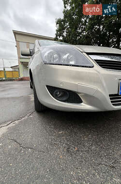 Минивэн Opel Zafira 2011 в 