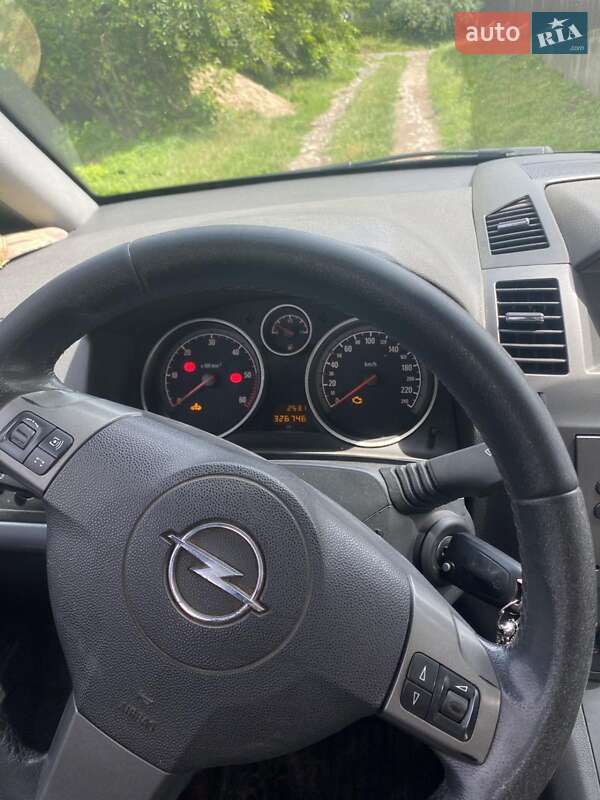 Минивэн Opel Zafira 2007 в Хмельницком фото 14 Минивэн Opel Zafira 2007 в Хмельницком